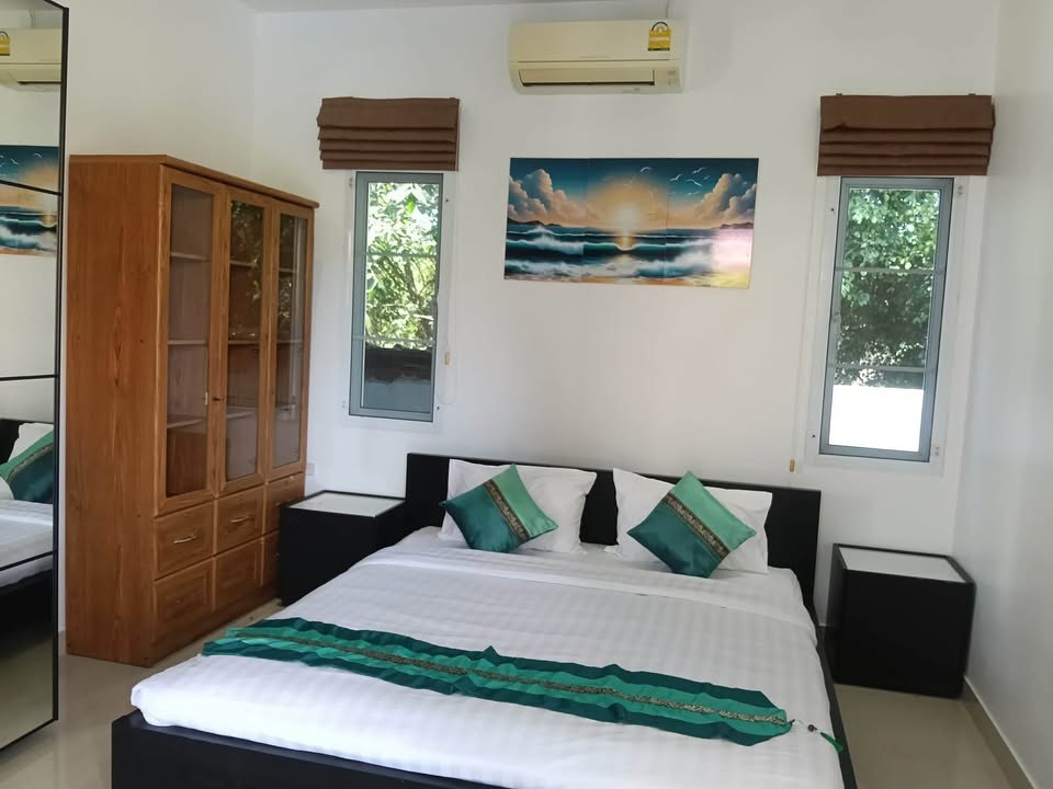 3-BEDROOM VILLA — LARGE GARDEN & POOL | Na Mueang