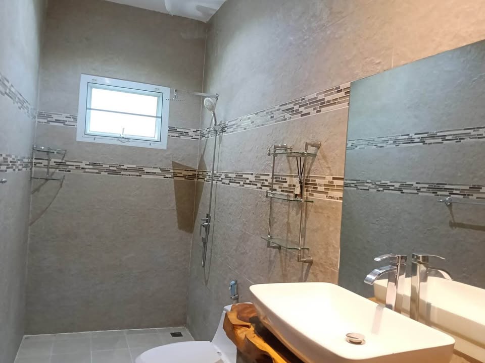 3-BEDROOM VILLA — LARGE GARDEN & POOL | Na Mueang