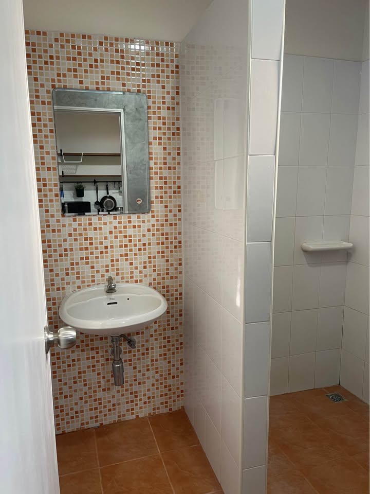 1 Bed 1 Bath - House