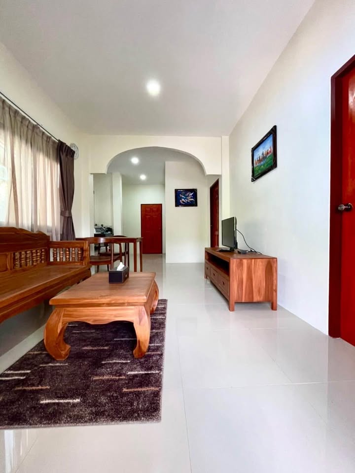 2 Bedroom 1 Bathroom House - House