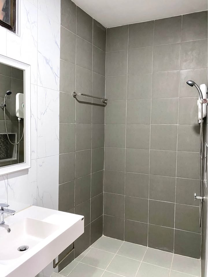 2 Bedroom 1 Bathroom House - House