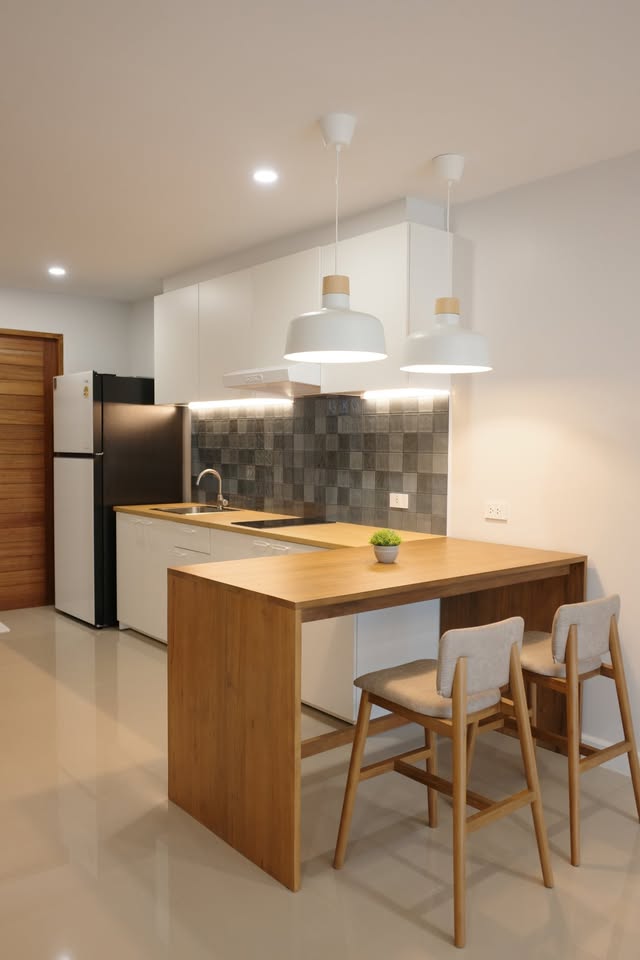 Modern 2-Story Townhouse for Rent