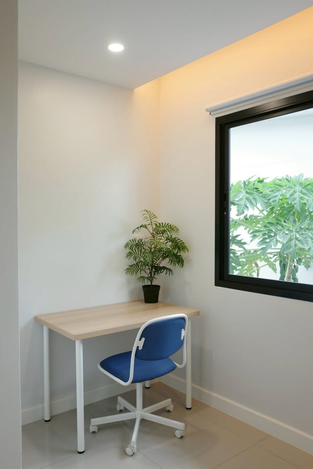 Modern 2-Story Townhouse for Rent