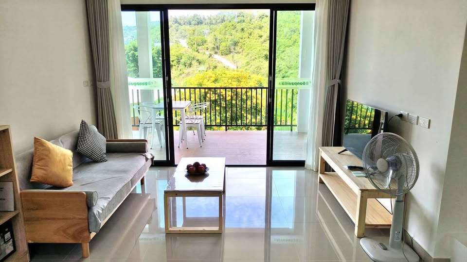 2 Beds 2 Baths - House