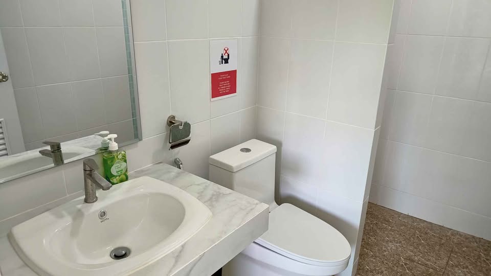 2 Beds 2 Baths - House