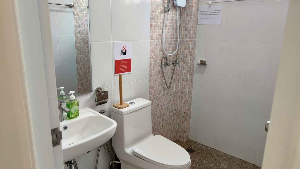 2 Beds 2 Baths - House