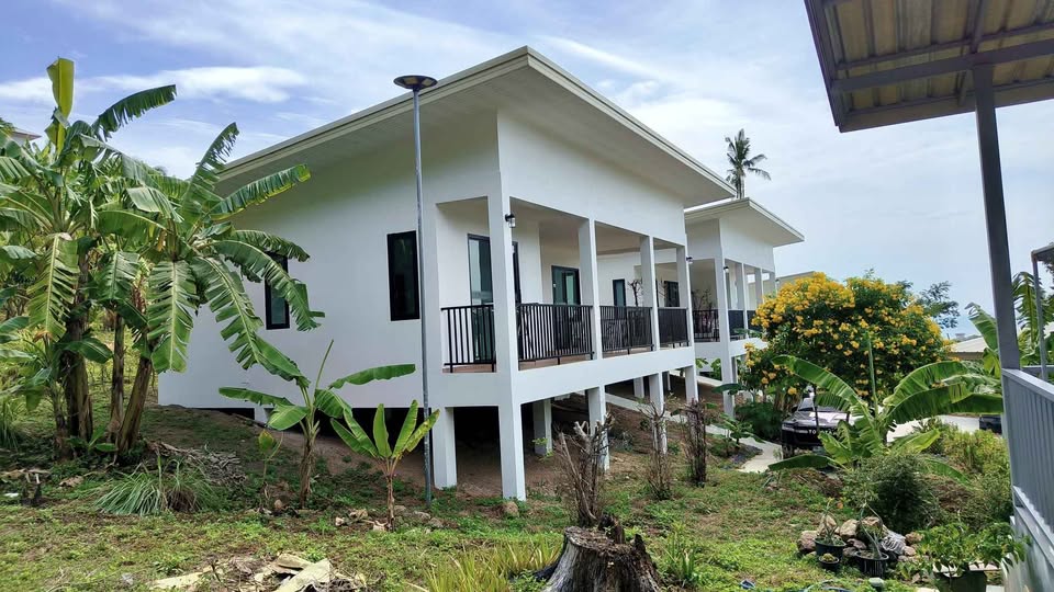 2 Beds 2 Baths - House