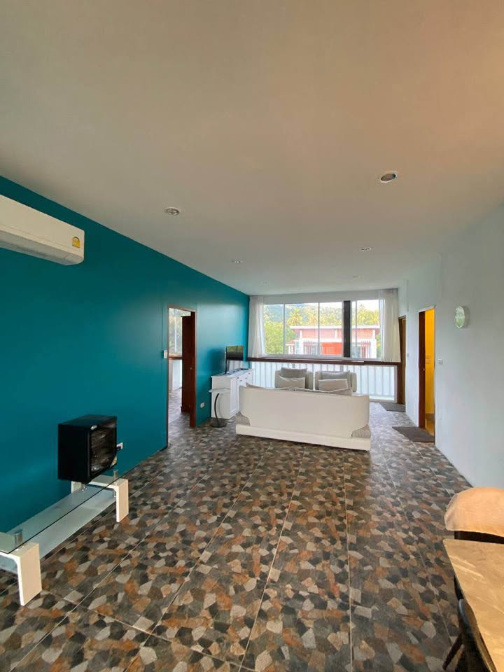 House with 2 bedrooms and 1 bathroom