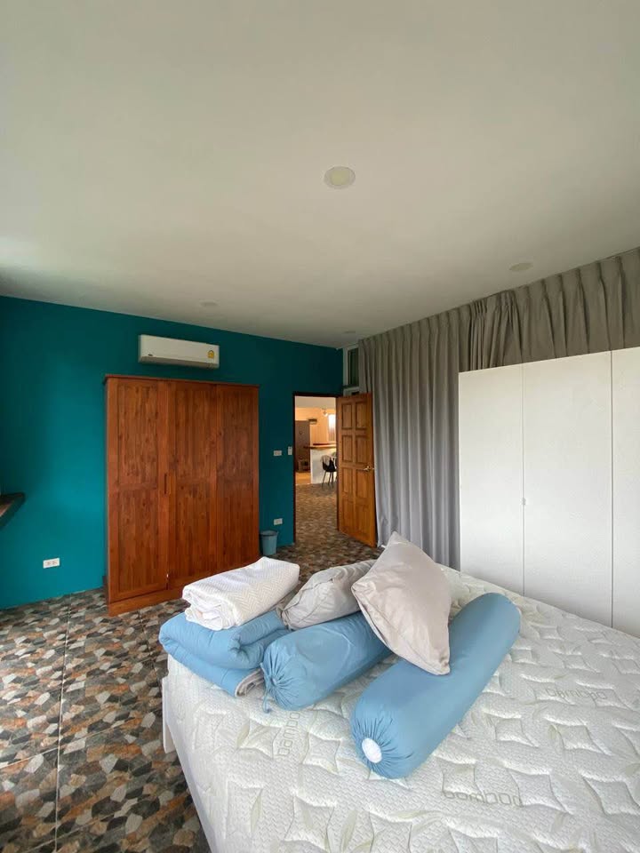 House with 2 bedrooms and 1 bathroom