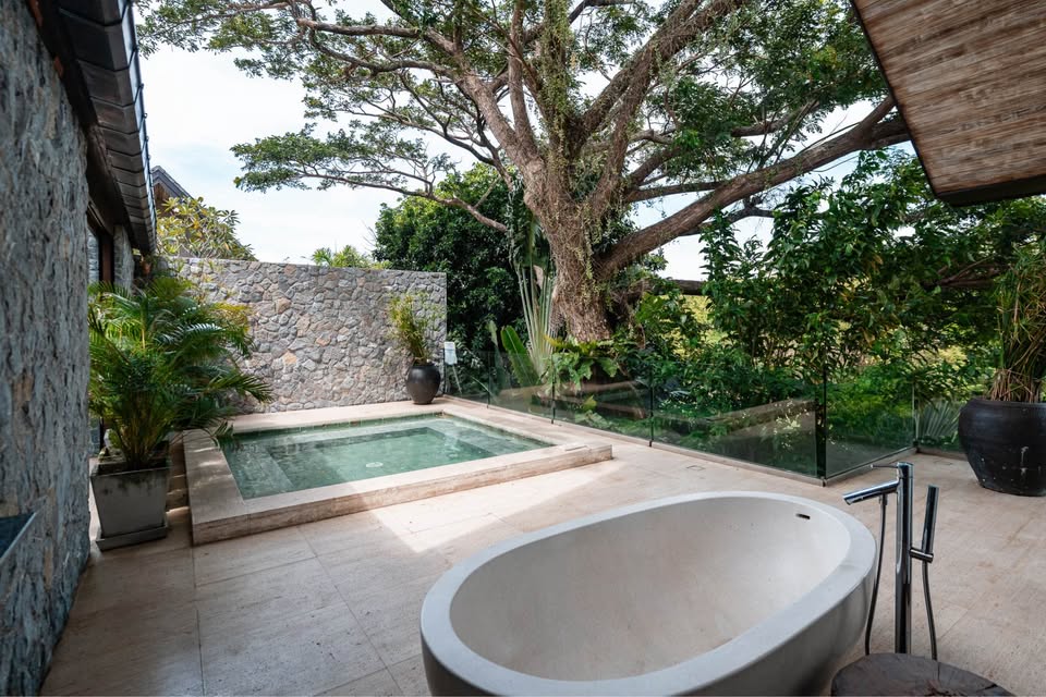 Villa with 6 Bedrooms and 6 Bathrooms