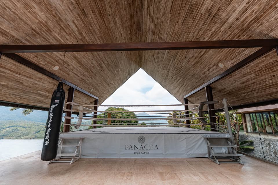 Villa with 6 Bedrooms and 6 Bathrooms