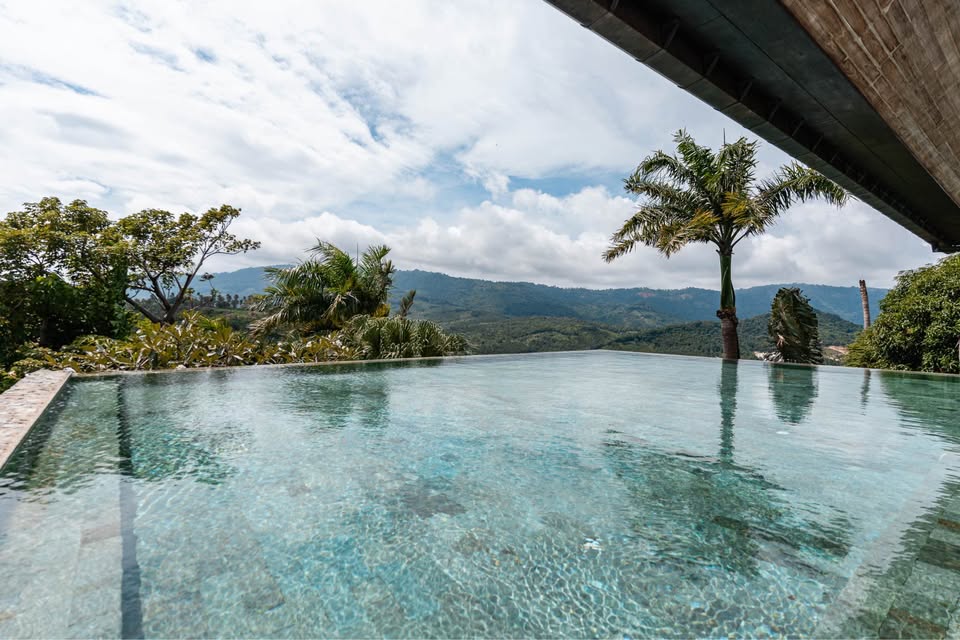 Villa with 6 Bedrooms and 6 Bathrooms