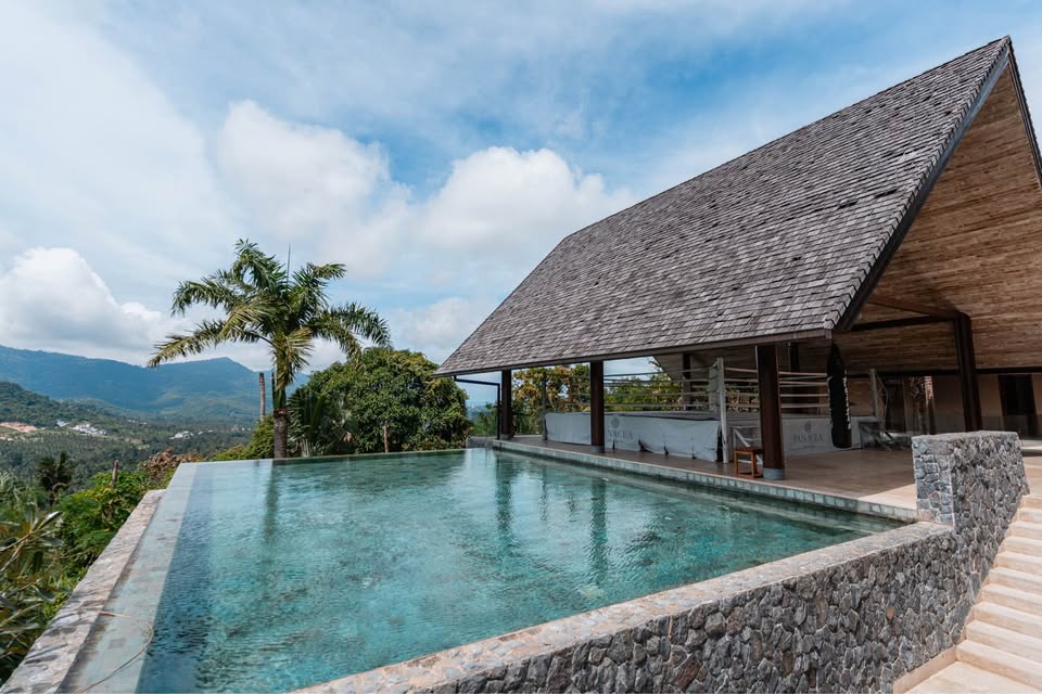 Villa with 6 Bedrooms and 6 Bathrooms