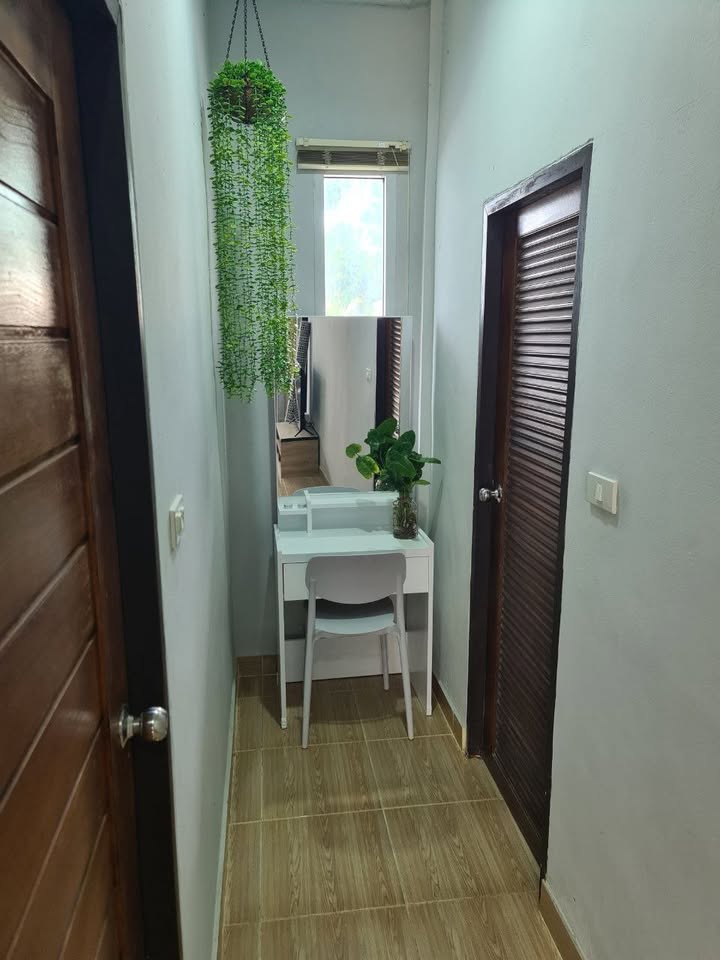 2-bedroom house with 1 bathroom
