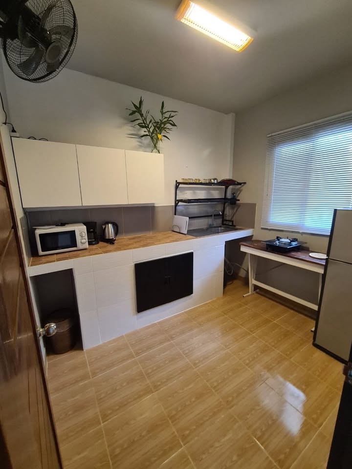 2-bedroom house with 1 bathroom