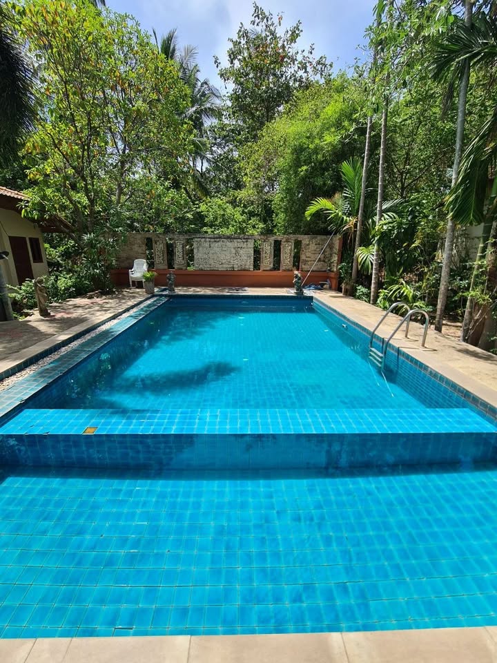 House with 1 Bedroom and 2 Bathrooms