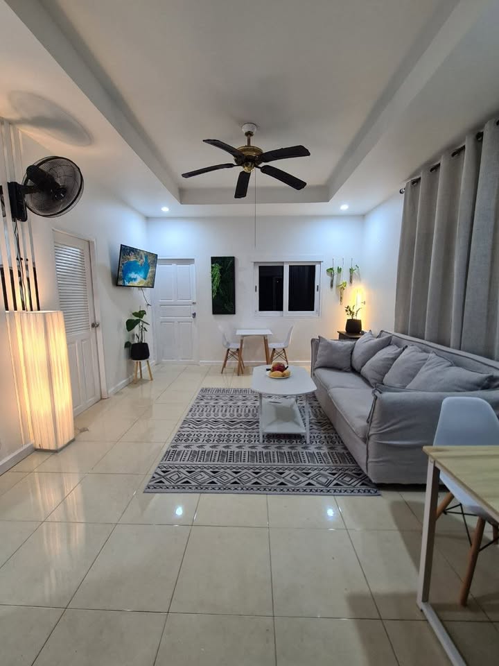 House with 1 Bedroom and 2 Bathrooms