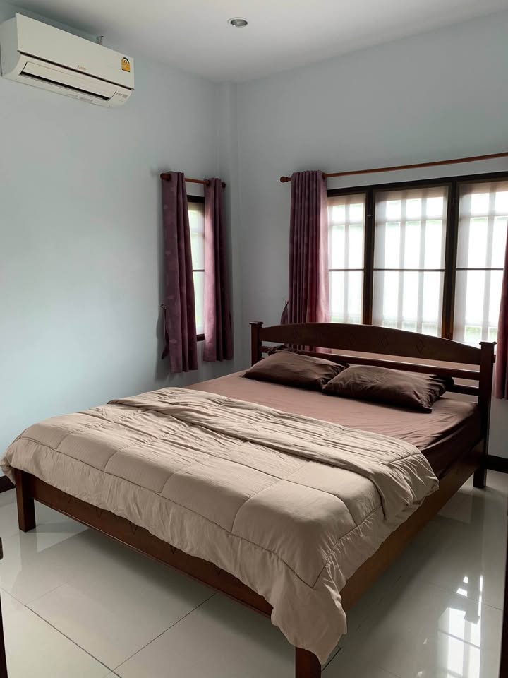 House with 2 Bedrooms and 1 Bathroom