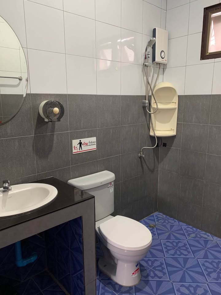 House with 2 Bedrooms and 1 Bathroom