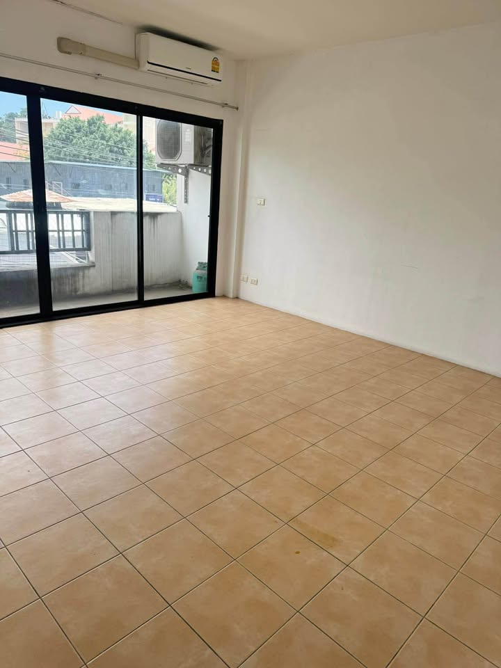 Urgent Shophouse for Lease Takeover (3 Floors) – Ready to Start Business - Commercial for Sale in Bophut, Ko Samui, Surat Thani, Thailand 84320, Koh Samui