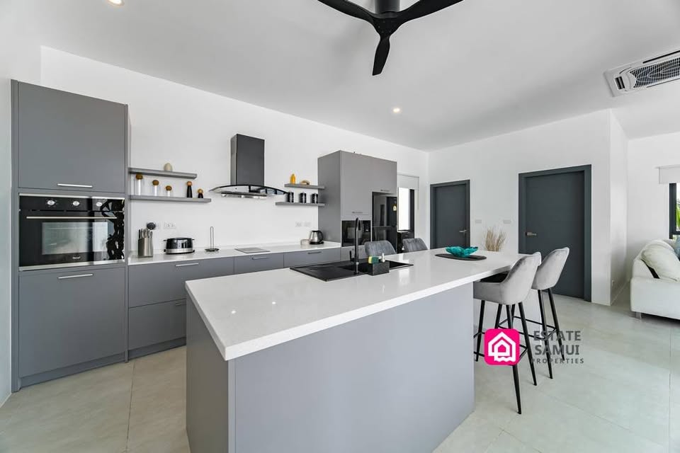 3 beds 3 baths House - Villa for Sale in Bangrak, Koh Samui, Koh Samui