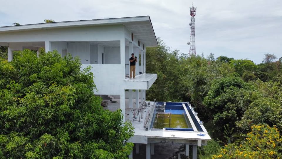 Land for sale with 2 houses on Koh Samui