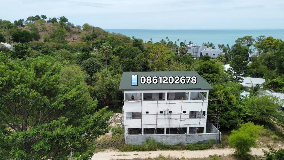 Land for sale with 2 houses on Koh Samui