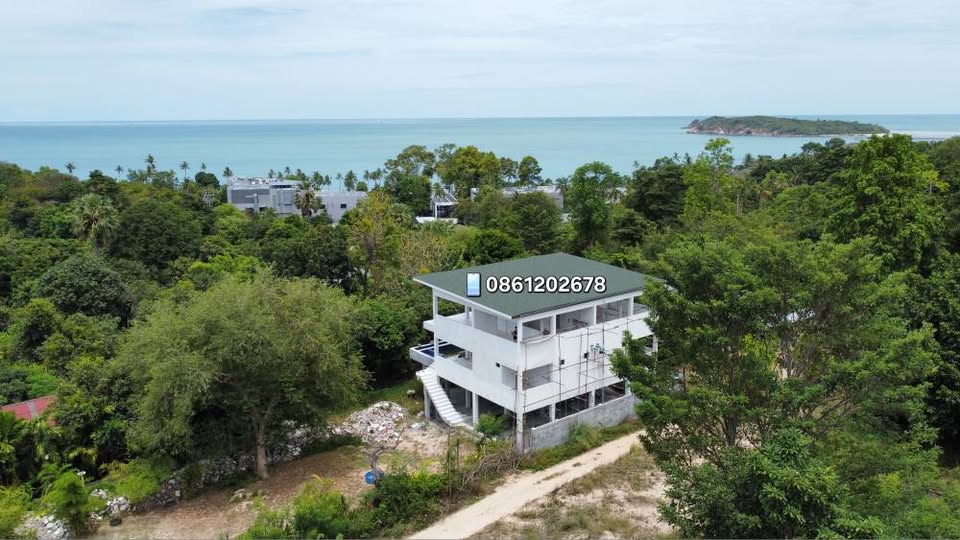 Land for sale with 2 houses on Koh Samui
