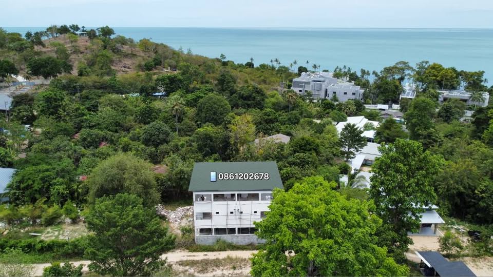 Land for sale with 2 houses on Koh Samui