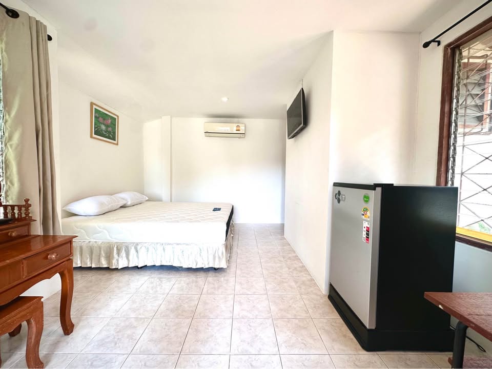 Cozy Studio Bungalow for Rent | Prime Chaweng Location | Walk to Central Mall!