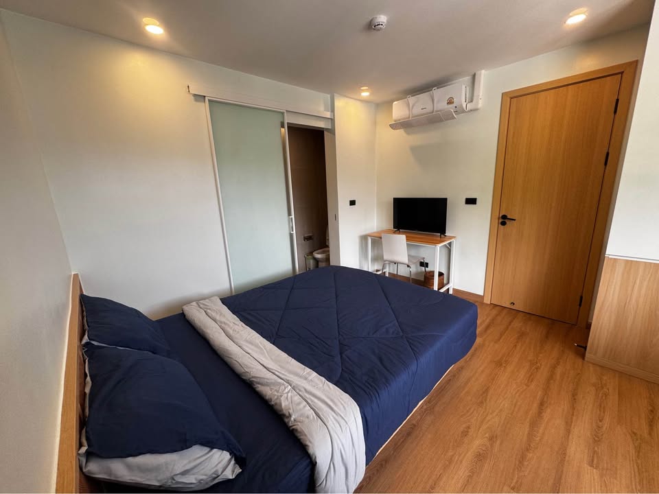 2 Beds 2 Baths - Apartment