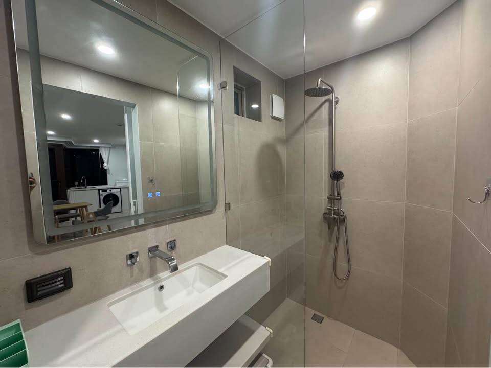2 Beds 2 Baths - Apartment